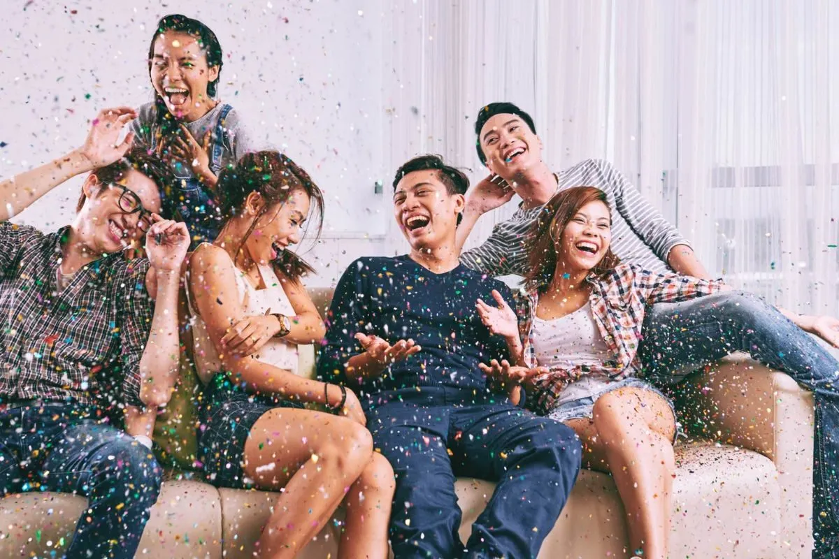 nhóm bạn 6 người nên lựa chọn chơi game bài nào